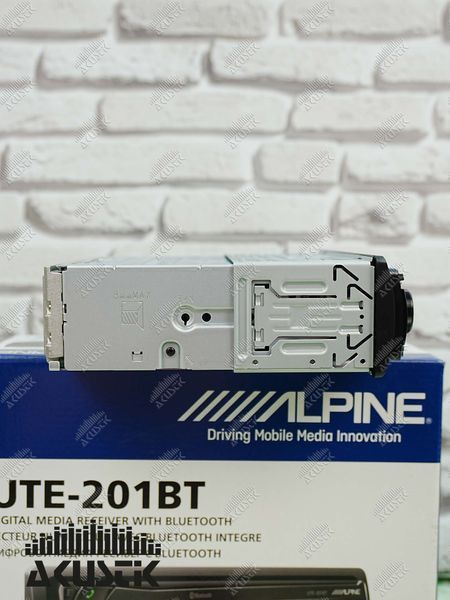 Магнітола Alpine UTE-201BT 111032 фото